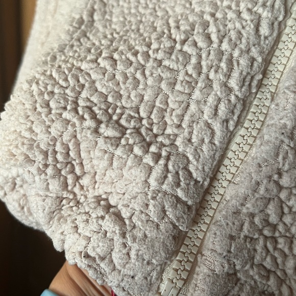 5/$40 - Urban Outfitters Cropped Sweater Jacket - Picture 4 of 8